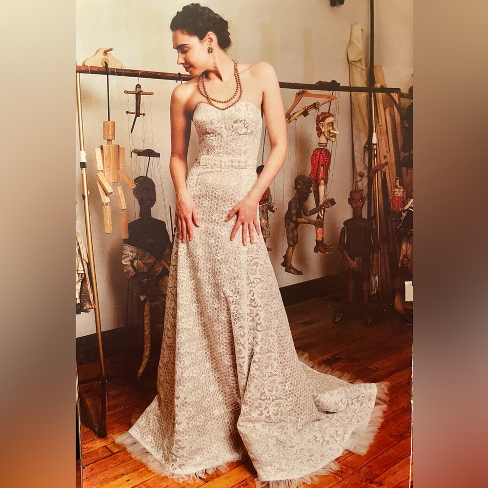 Designer Strapless Lace Champagne Ivory Gown Pas de Deux 1 of a  Kind Size 2